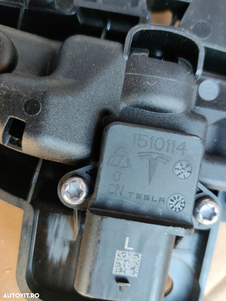 Maner deschidere usa portiera stanga dreapta TESLA Model 3 si Y 1780885-00-A / 1780884 - 9