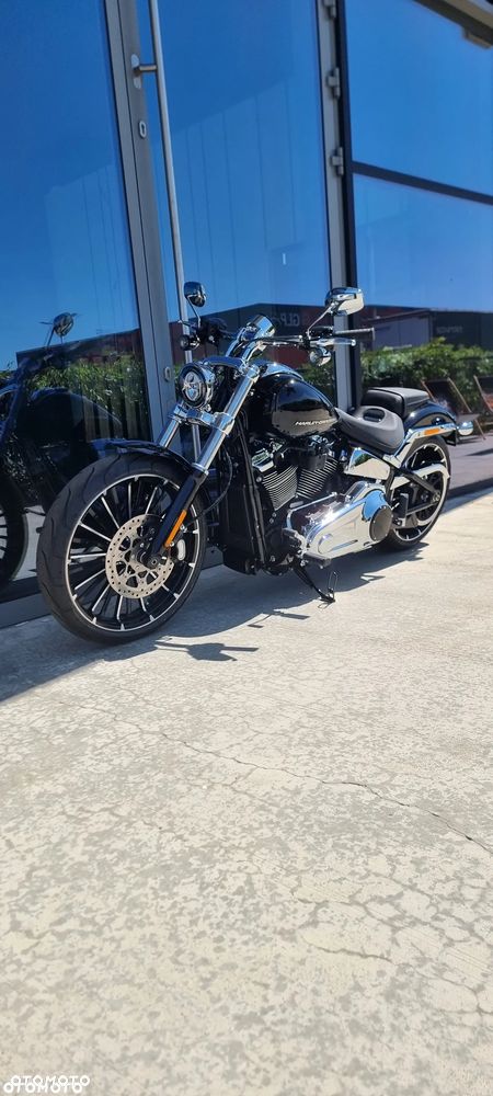 Harley-Davidson Softail Breakout - 6