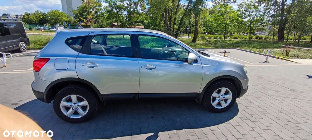 Nissan Qashqai 1.6 Visia - 12