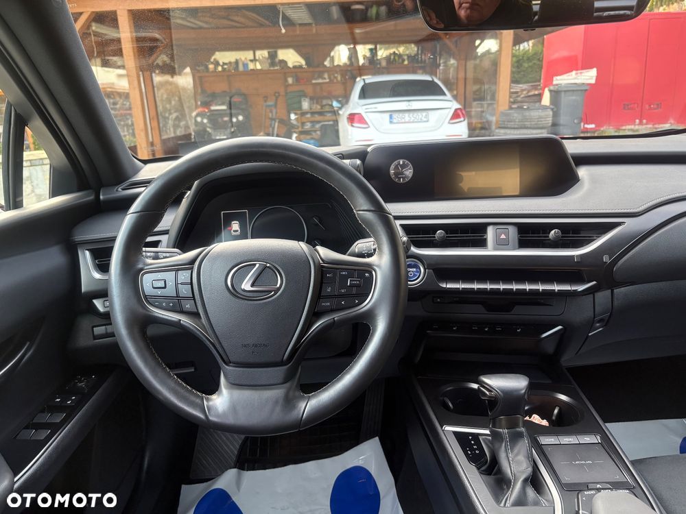 Lexus UX 250h Prestige 2WD - 22