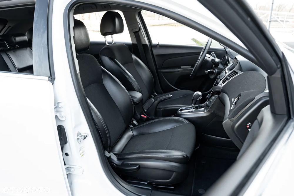 Chevrolet Cruze 1.8 LT+ - 24