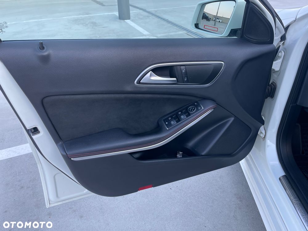 Mercedes-Benz Klasa A 180 AMG Line - 20