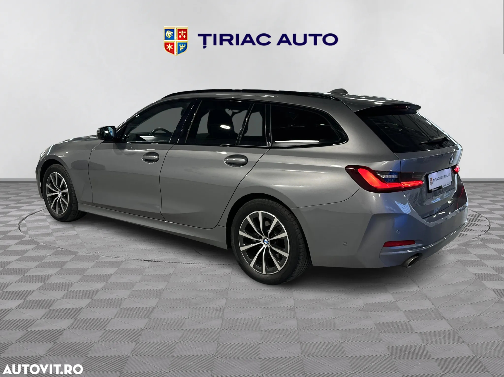 BMW Seria 3 318i Touring Aut. - 3