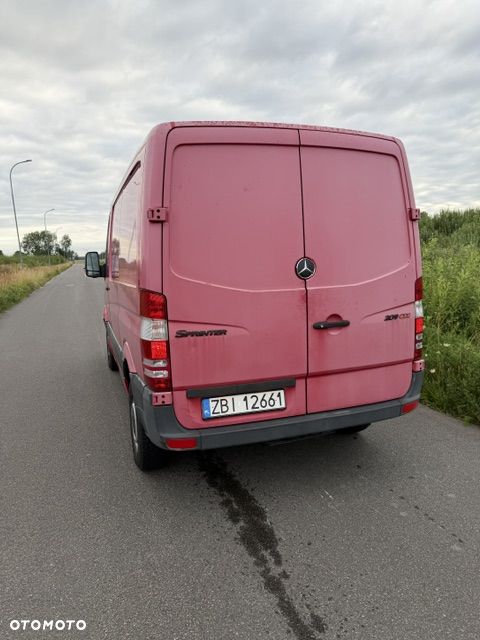 Mercedes-Benz Sprinter - 2