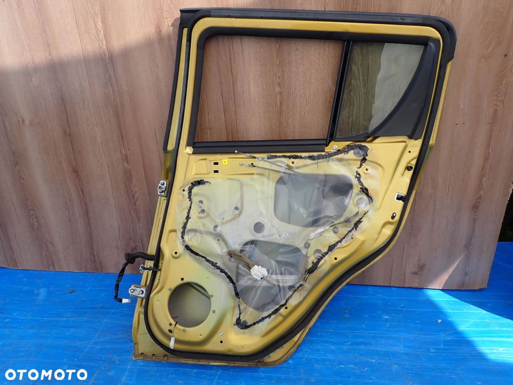 SUZUKI SWIFT MK7 5D 10-16 DRZWI TYLNE PRAWE ZUN - 12
