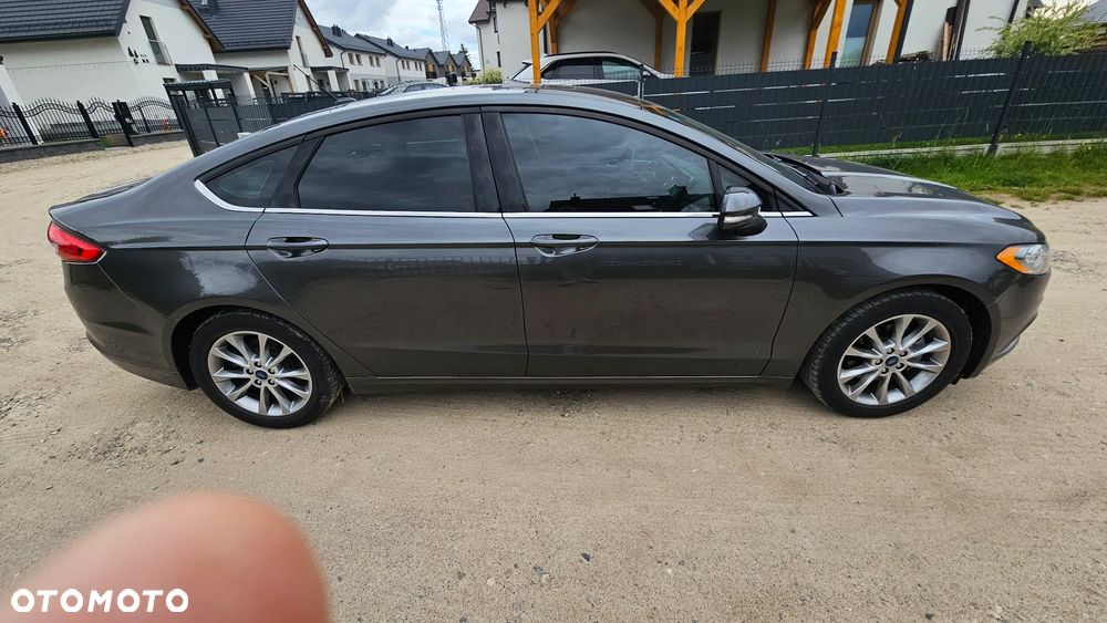 Ford Fusion - 23