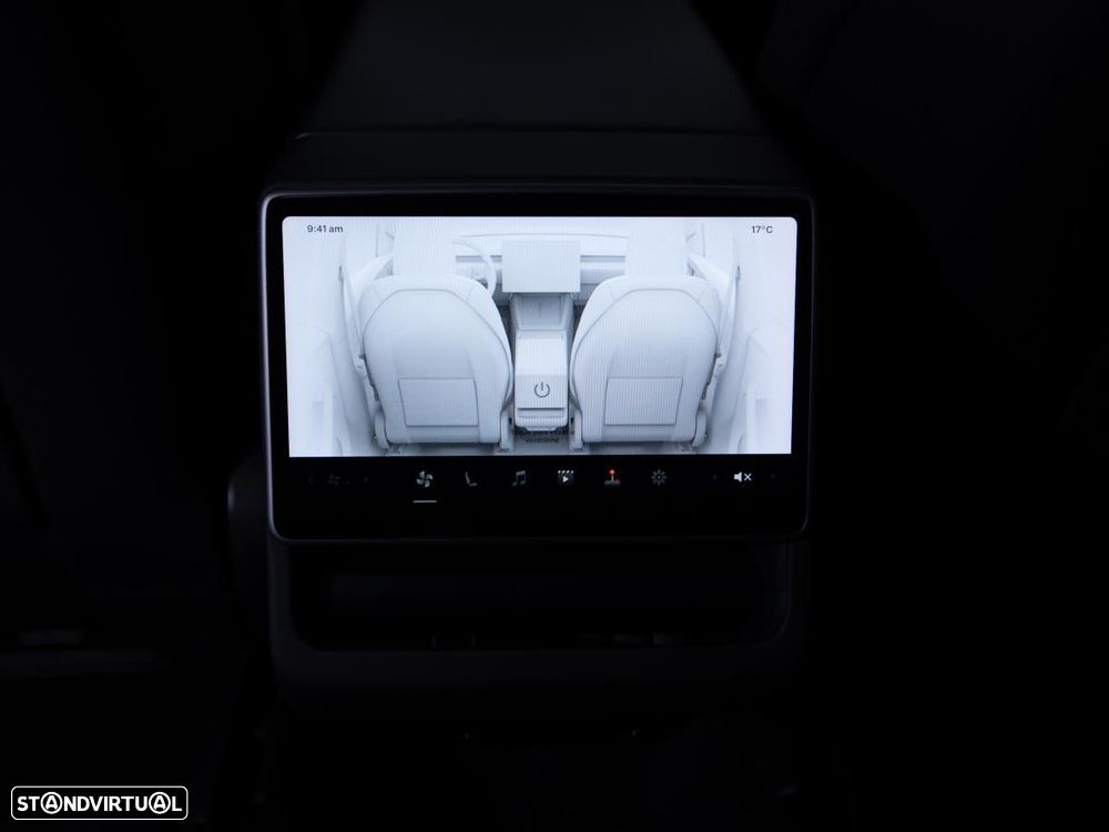 Tesla Model Y Long Range Dual Motor AWD - 22