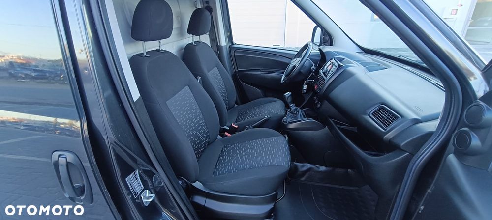 Opel combo d - 22