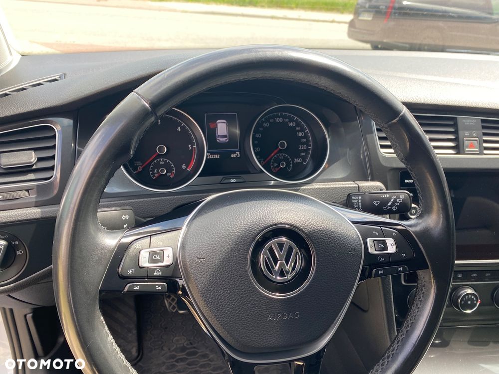Volkswagen Golf 1.6 TDI BMT Comfortline - 22