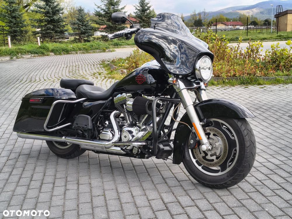 Harley-Davidson Touring Street Glide - 2