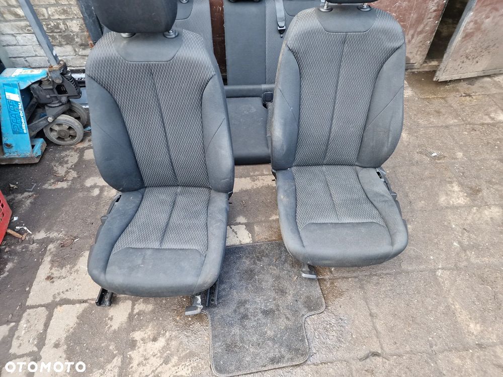 Komplet  foteli  BMW  F20 - 4