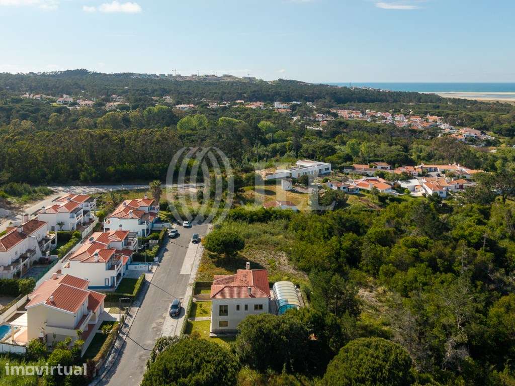 Terreno para construção de moradia T4, em Óbidos - Grande imagem: 2/13