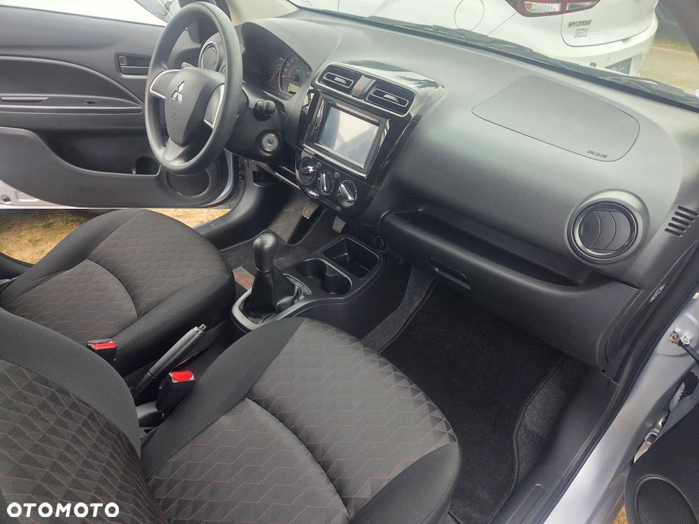 Mitsubishi Space Star 1.2 Select - 11