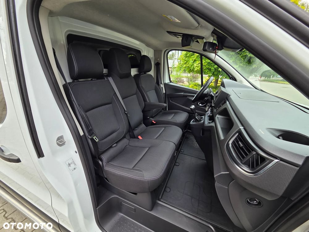 Renault Trafic - 16