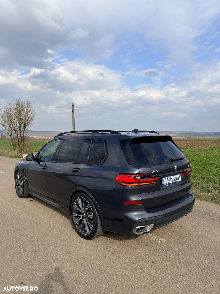 BMW X7 xDrive40i - 7