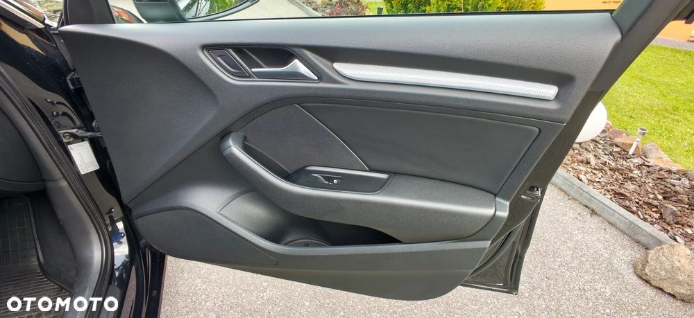 Audi A3 Sportback 1.6 TDI Ambiente - 13
