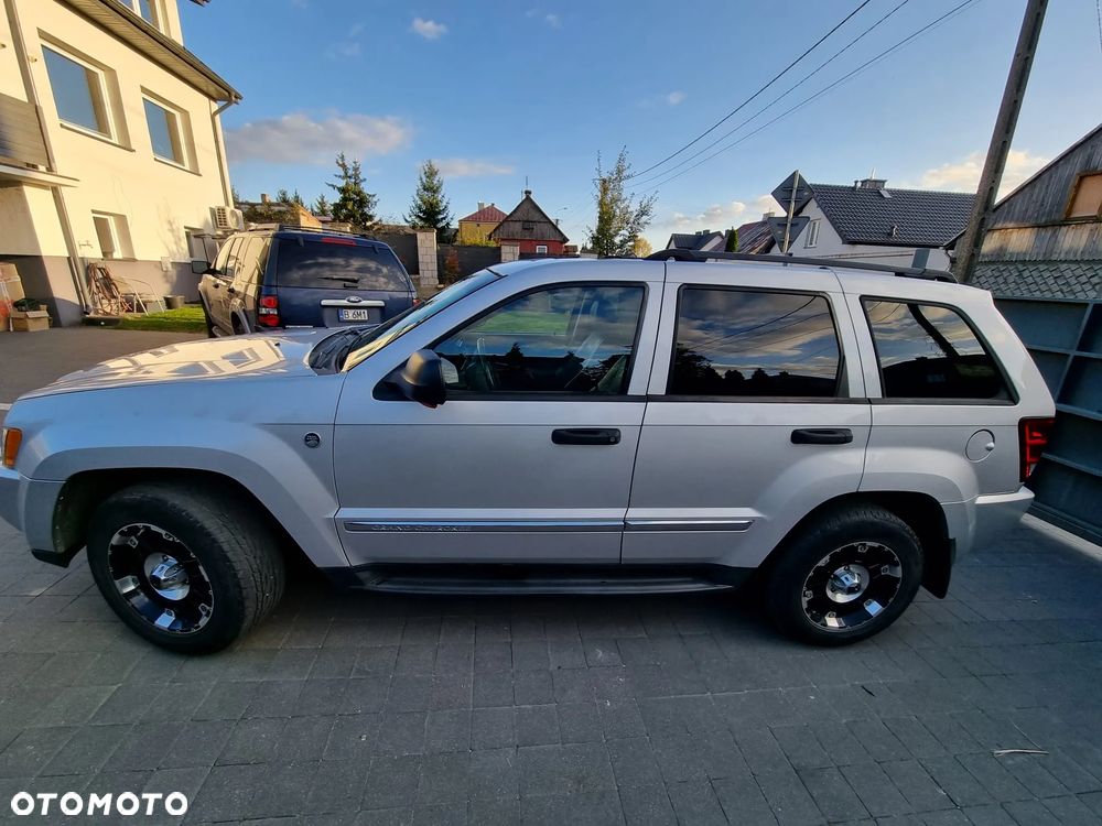 Jeep Grand Cherokee - 21