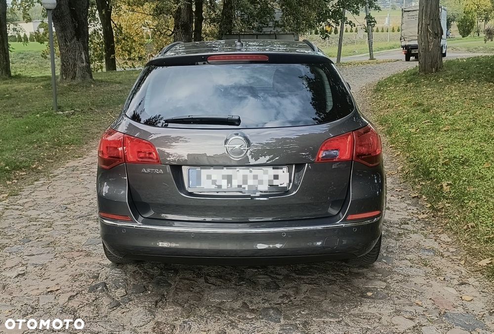 Opel Astra 2014 photo 4