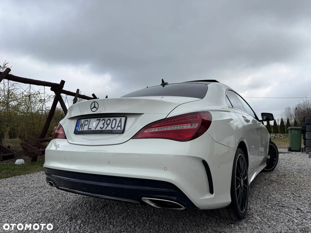 Mercedes-Benz CLA 180 AMG Line - 2