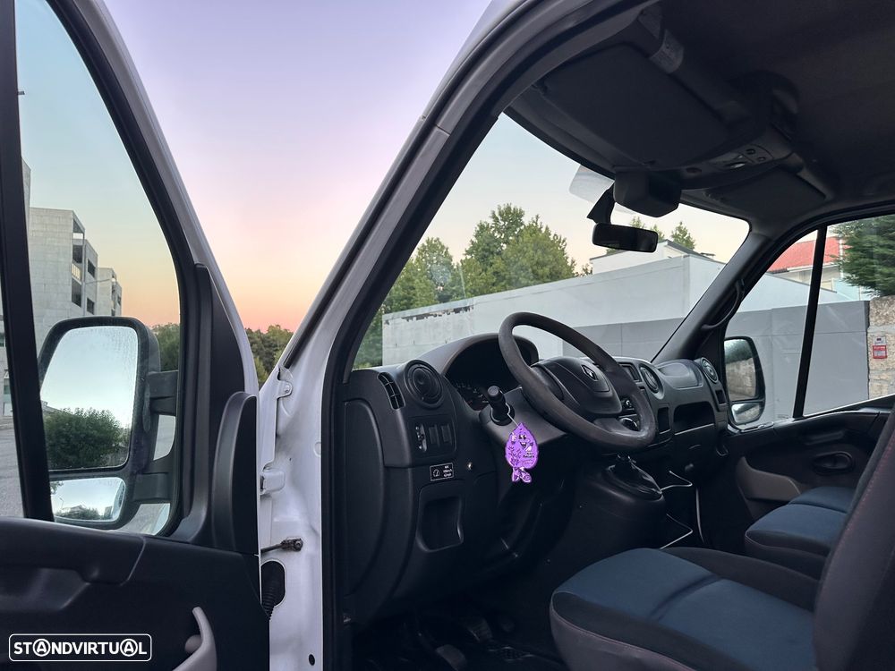 Renault Master 17 Lugares - 34