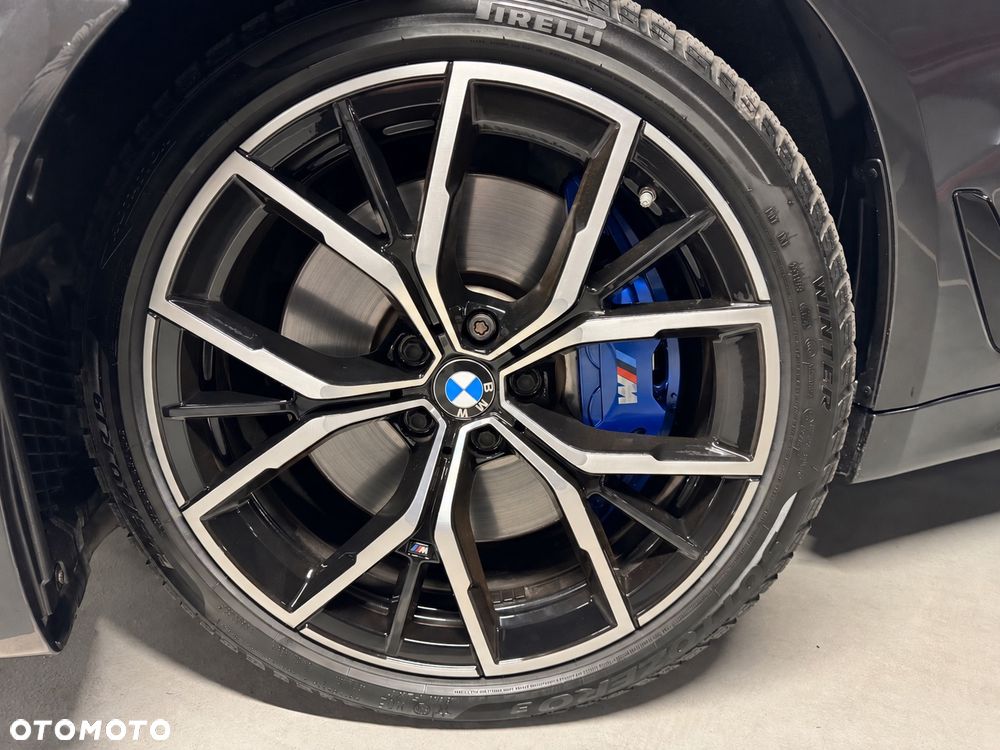 BMW Seria 5 540d xDrive mHEV M Sport sport - 12