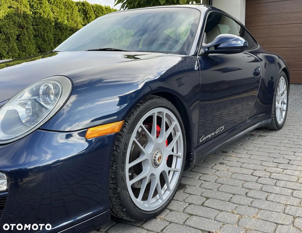 Porsche 911 Carrera GTS PDK - 12