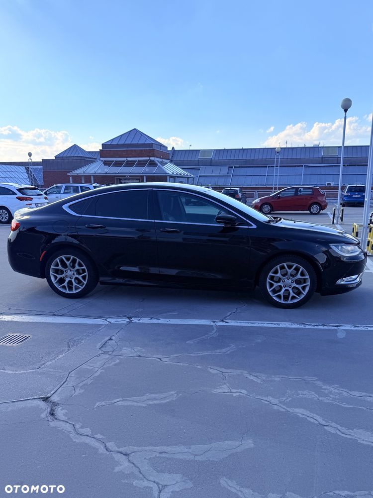 Chrysler 200 - 7
