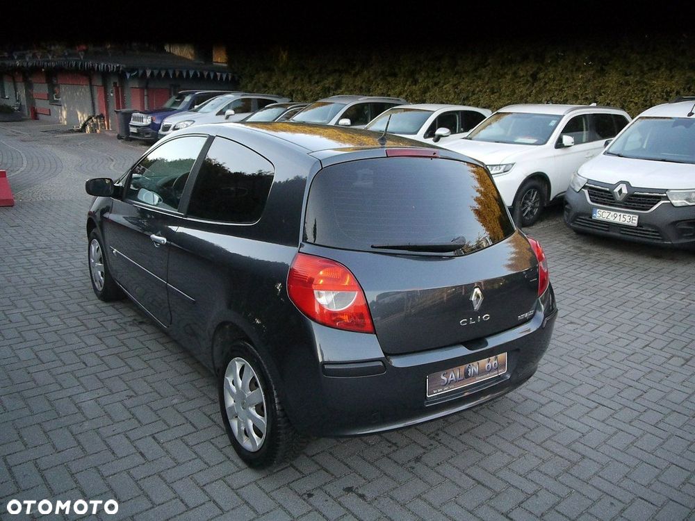 Renault Clio 1.5 dCi Privilege - 6
