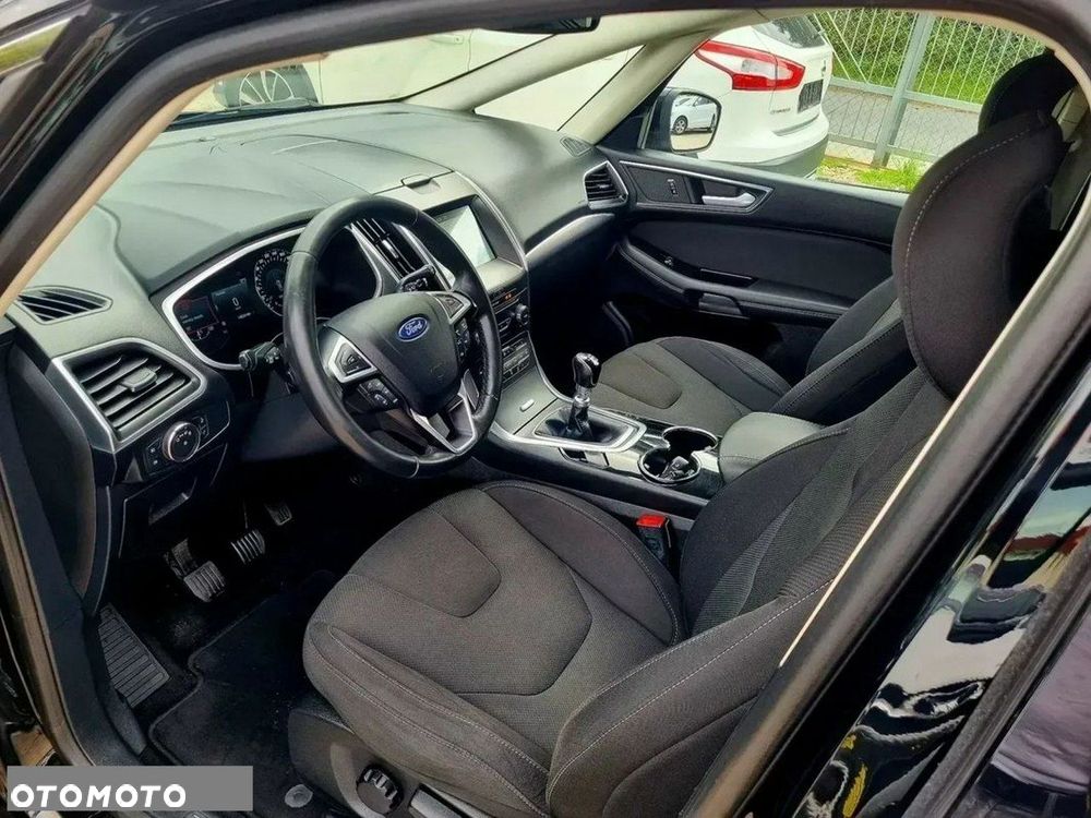 Ford S-Max - 12