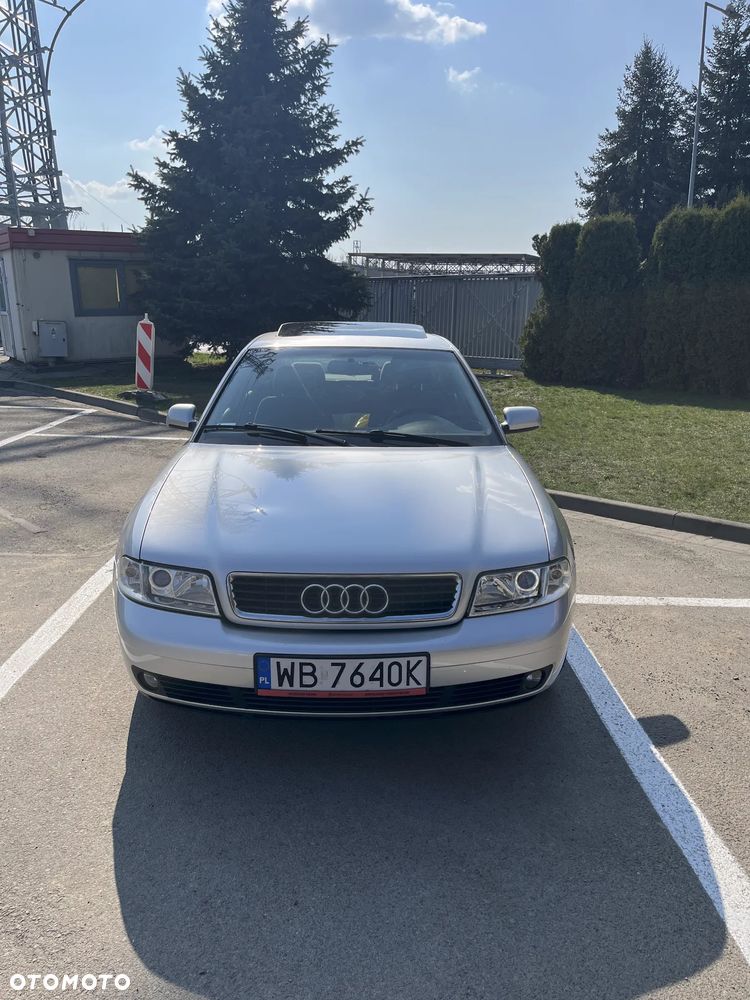 Audi A4 Limousine - 4