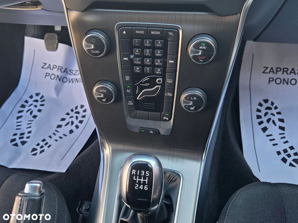 Volvo V40 T2 Summum - 32