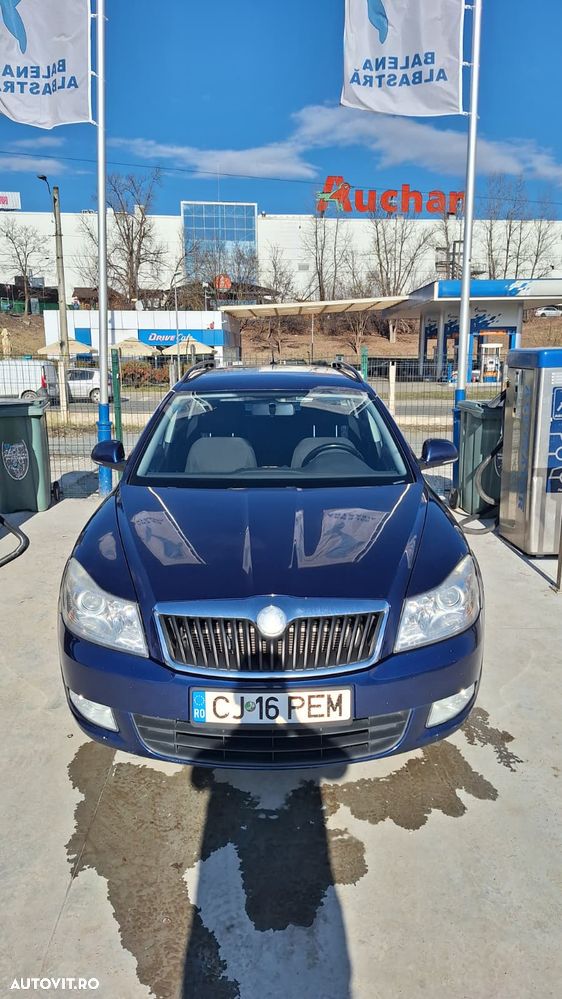 Skoda Octavia 1.6 TDI DPF DSG Ambiente - 2
