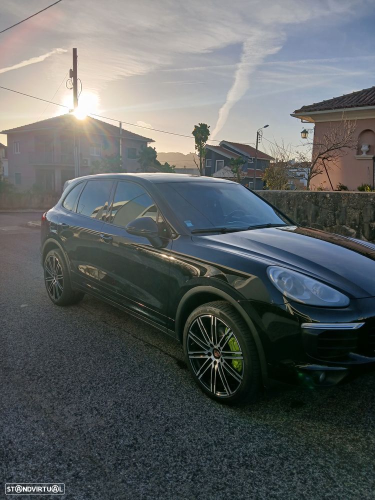 Porsche Cayenne S - 4