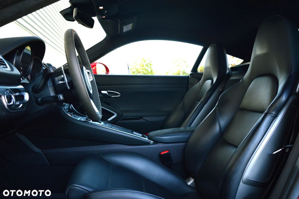 Porsche 718 Cayman - 16