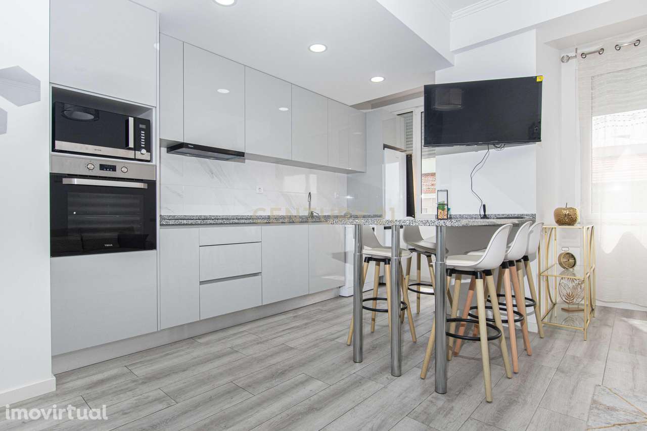 Apartamento T1 Remodelado | Benfica - Grande imagem: 3/21