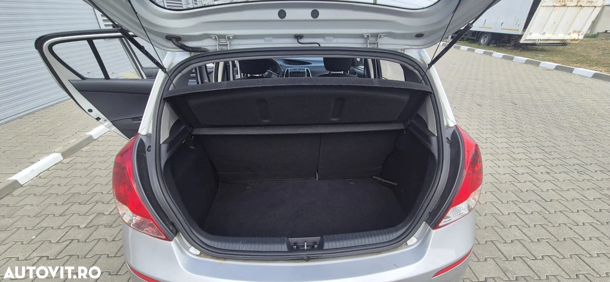Hyundai i20 - 10