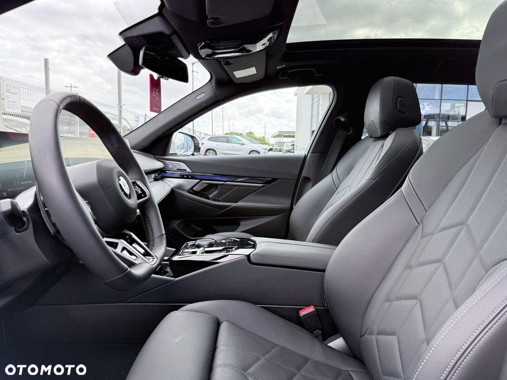 BMW Seria 5 520d xDrive mHEV M Sport - 28