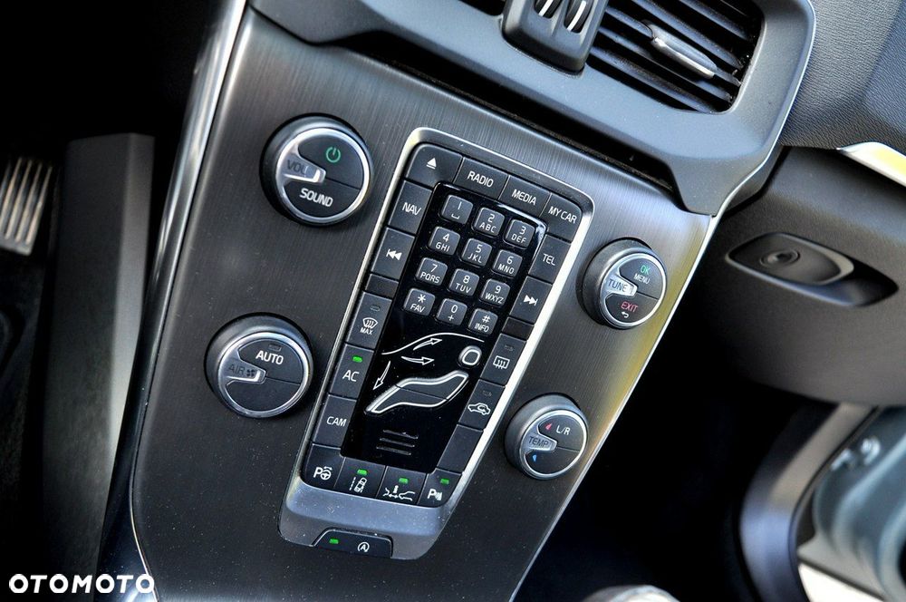 Volvo V40 Cross Country D2 Summum - 15