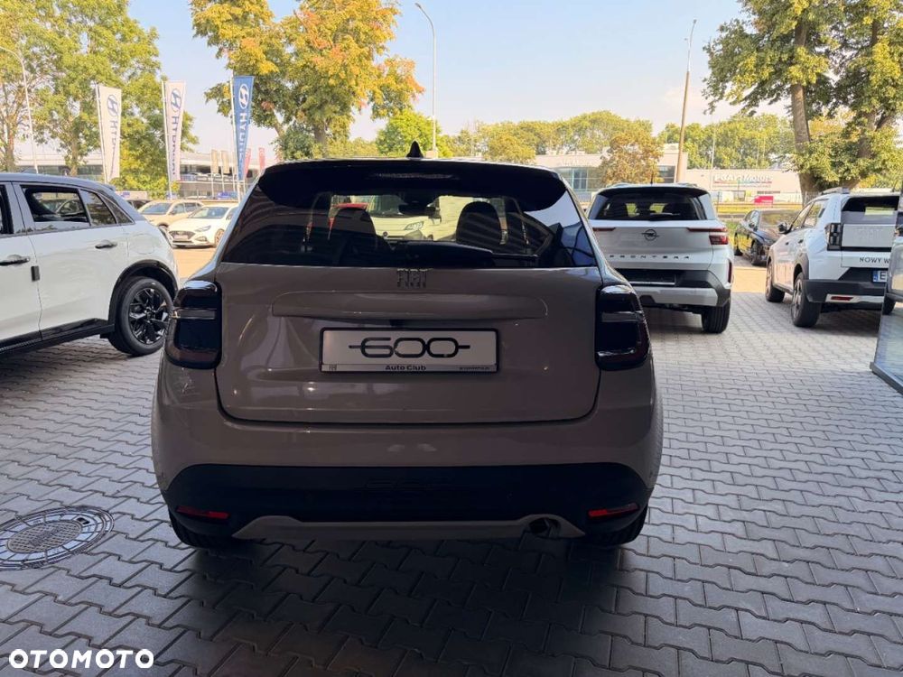 Fiat 600 1.2 Turbo La Prima - 9