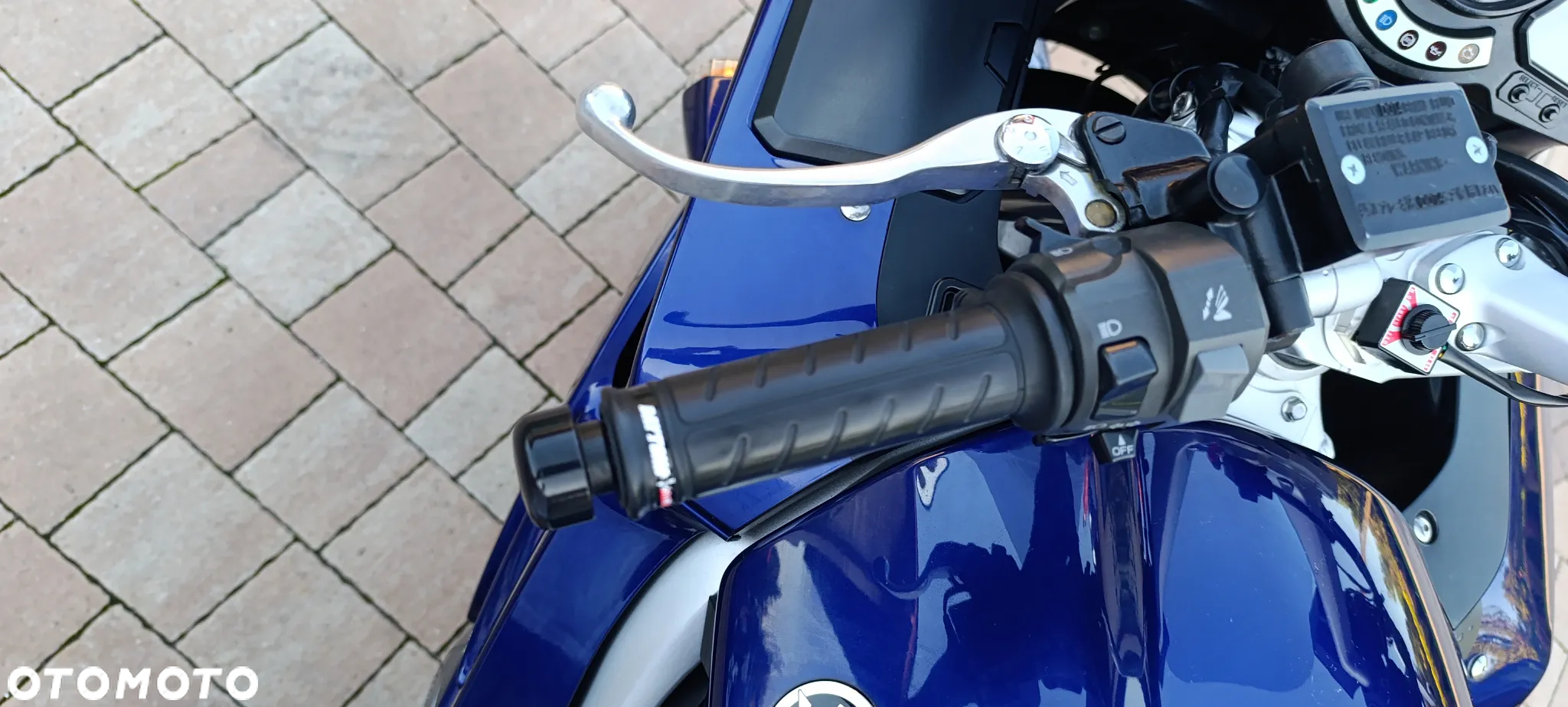 Yamaha FJR - 13