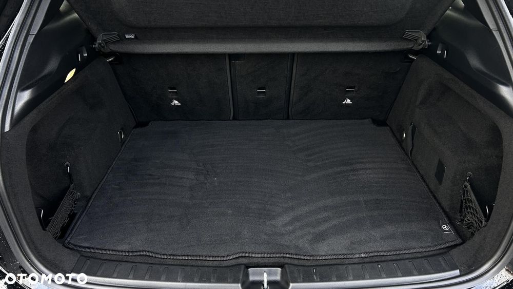 Mercedes-Benz GLA - 29