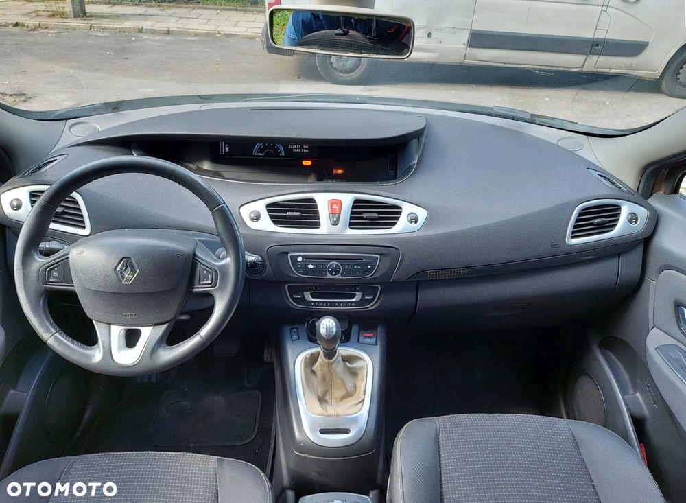 Renault Grand Scenic - 5