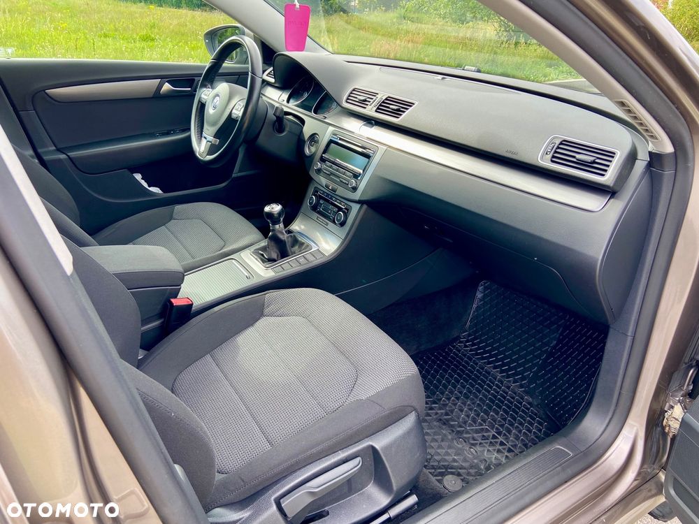 Volkswagen Passat Variant 2.0 Blue TDI DPF Comfortline - 9