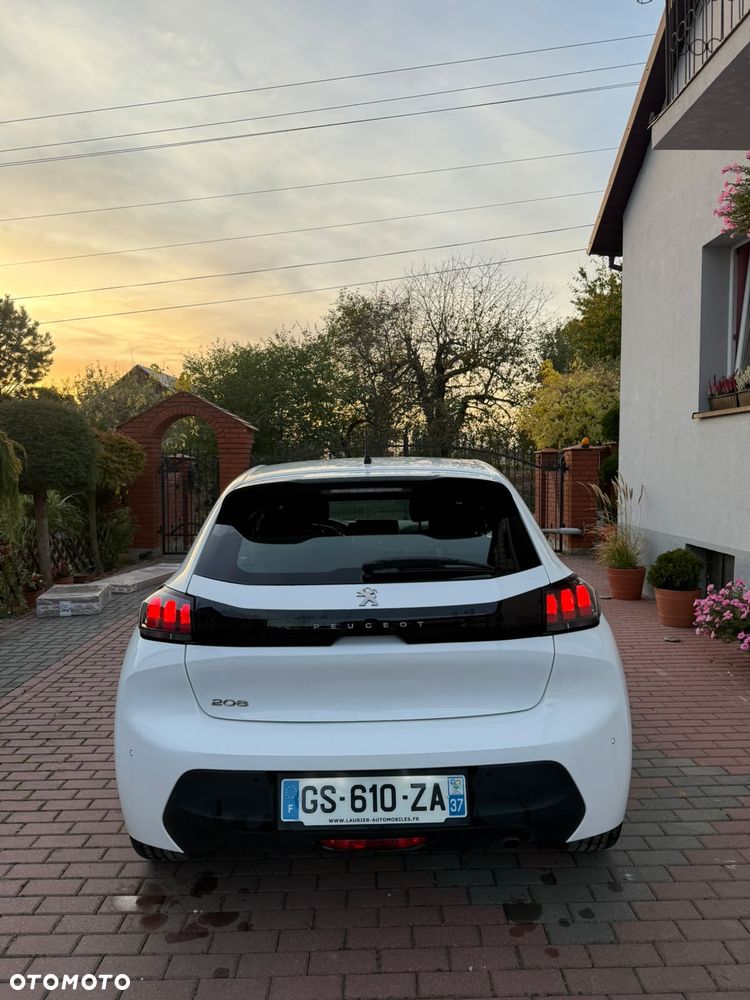 Peugeot 208 - 9