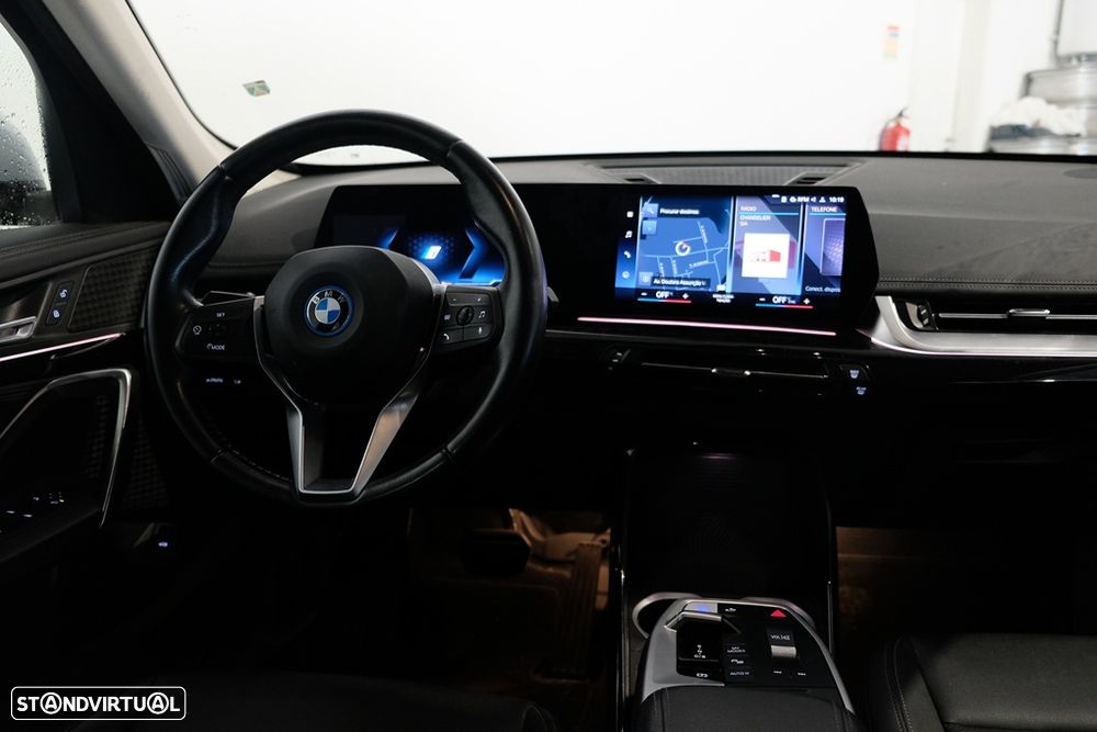 BMW iX1 xDrive30 - 9