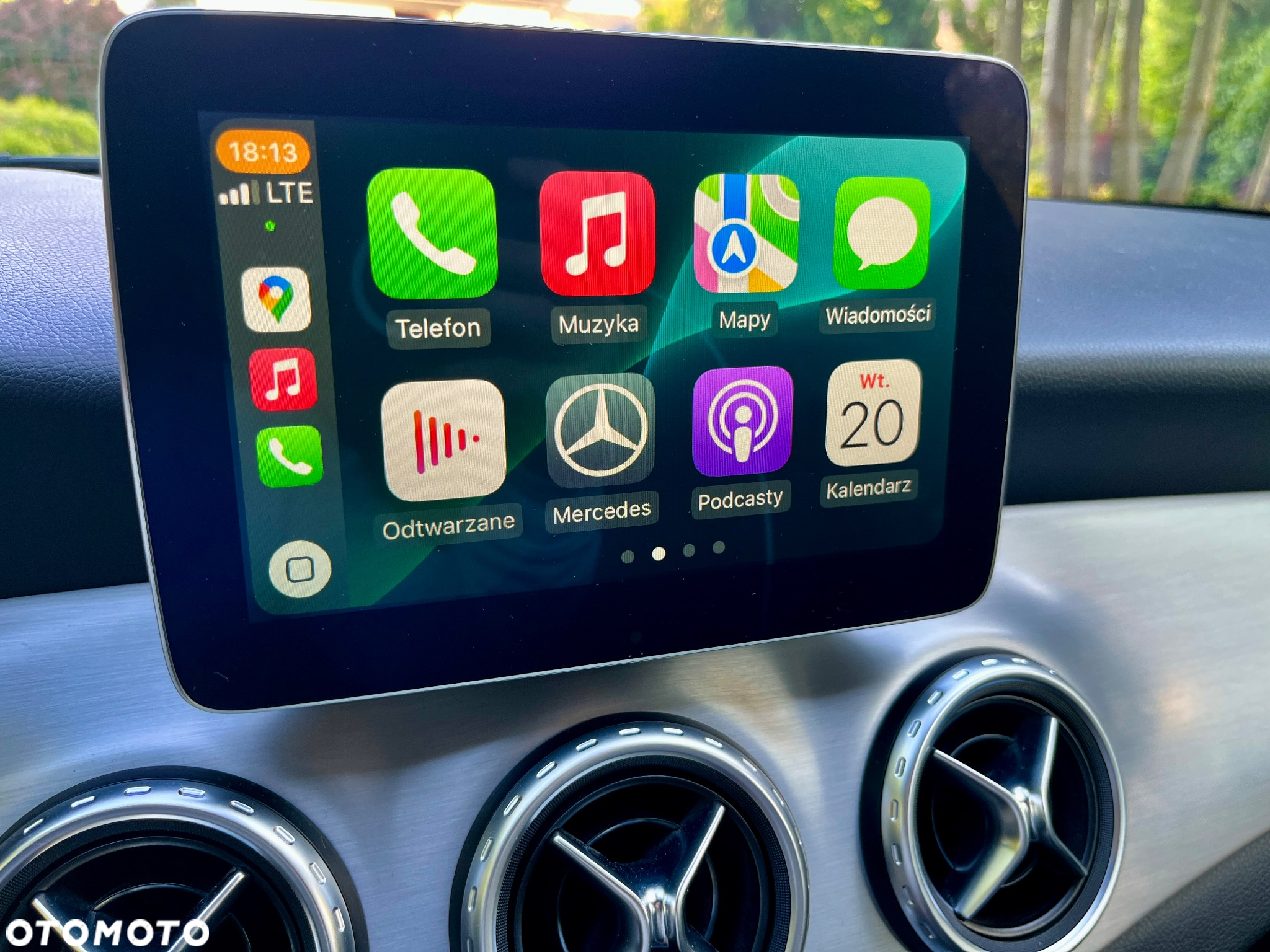 Mercedes-Benz GLA - 25
