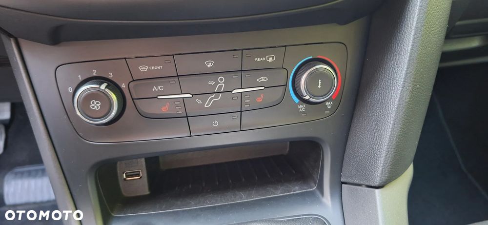 Ford Focus 1.0 EcoBoost Gold X (Edition) - 14