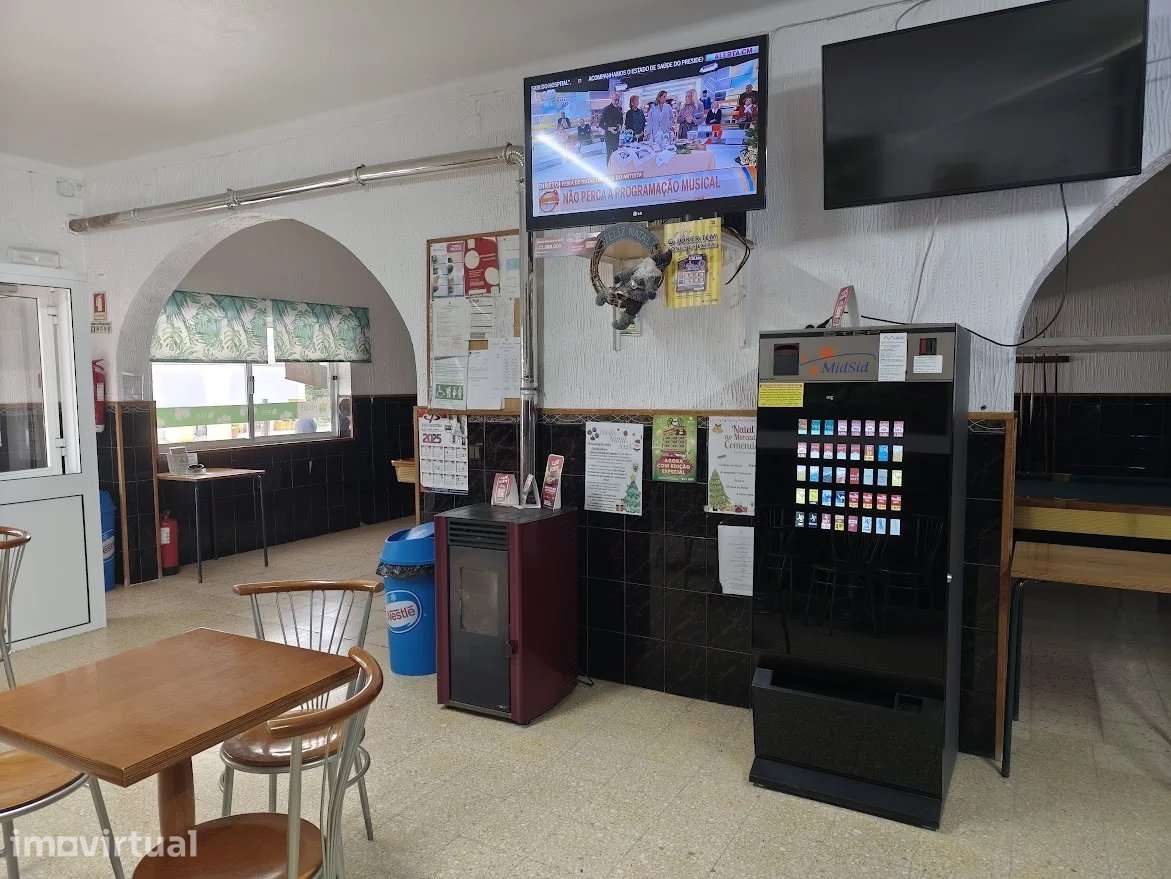 Moradia T3 e Snack Bar - Grande imagem: 3/23