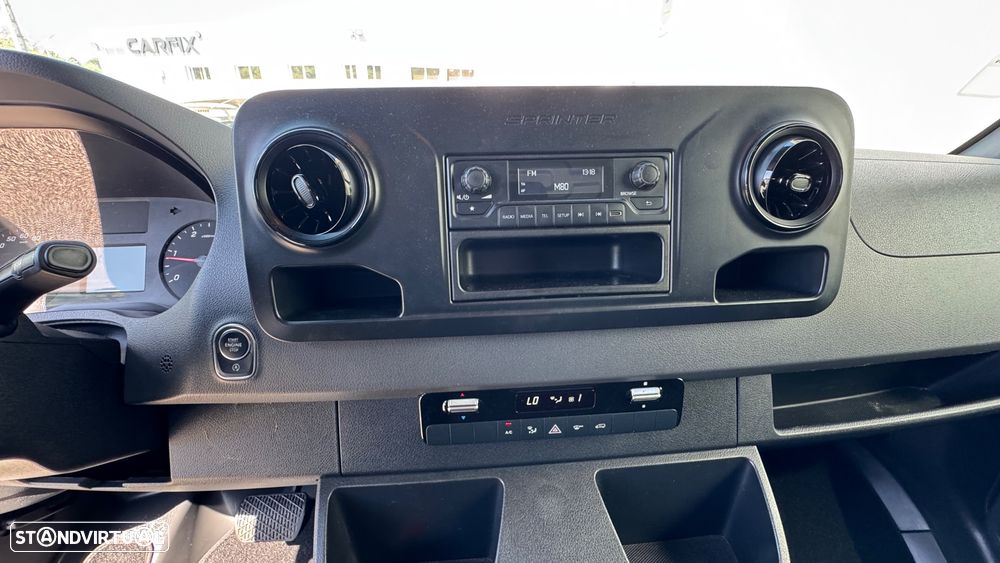 Mercedes-Benz Sprinter 314 CDI37 CX Automática - 21