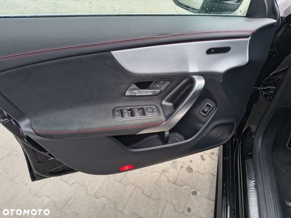 Mercedes-Benz CLA 220 d 8G-DCT - 12